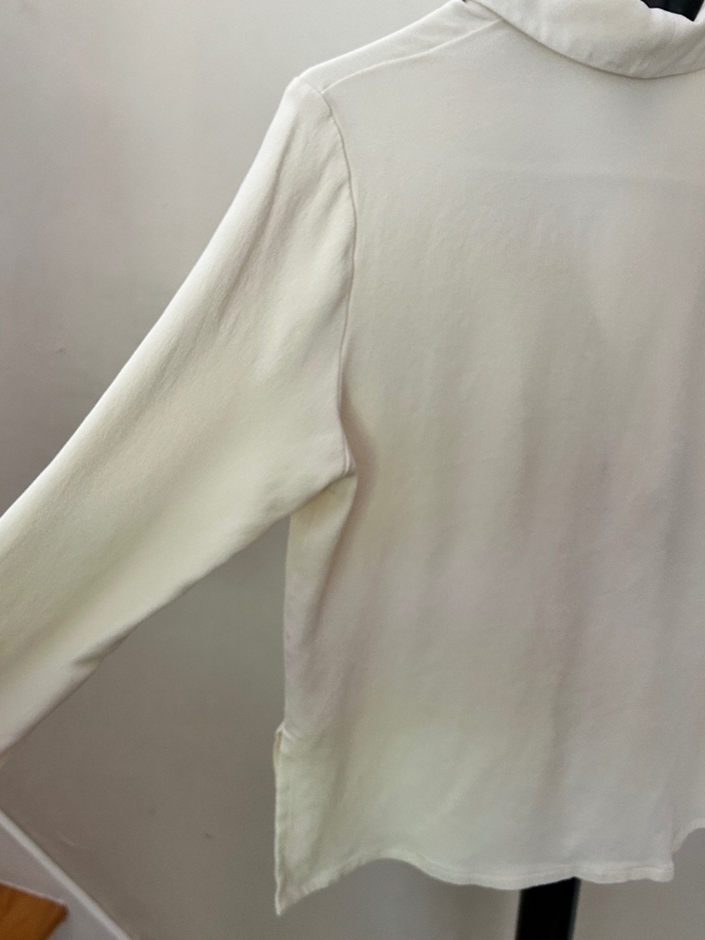 100% Silk Wrinkle Resistant Button-up Long Sleeve Soft White Ivory Shirt - Picture 6 of 15